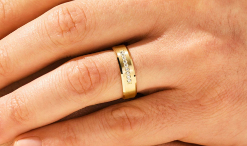 Modern Men’s Wedding Bands with Contemporary Appeal